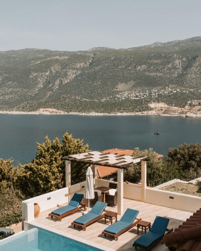 pexels-vlada-karpovich-7903136